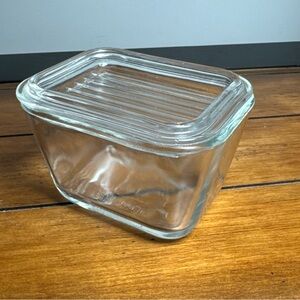 Vintage GLASBAKE Refrigerator Small Dish W/Lid Clear Glass 1-1/2 C 3x3.5x4.5”